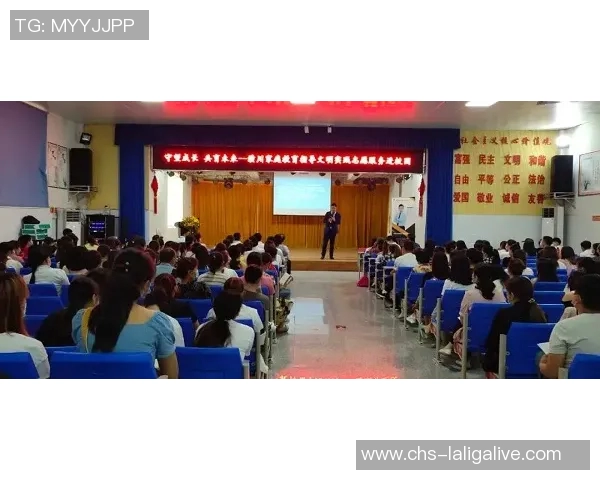 李明在足球场上的成长历程与未来发展潜力分析 李明在足球场上的成长历程与未来发展潜力分析