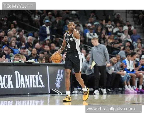 福克斯因左小指肌腱损伤将进行手术赛季报销球队面临挑战 福克斯因左小指肌腱损伤将进行手术赛季报销球队面临挑战