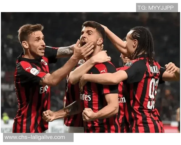 AC米兰与亚特兰大激战正酣谁能在意甲赛场上笑到最后 AC米兰与亚特兰大激战正酣谁能在意甲赛场上笑到最后